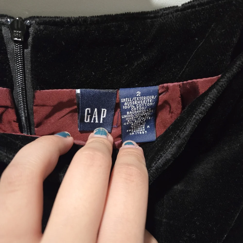 Black Velvet Skirt - Picture 3 of 3